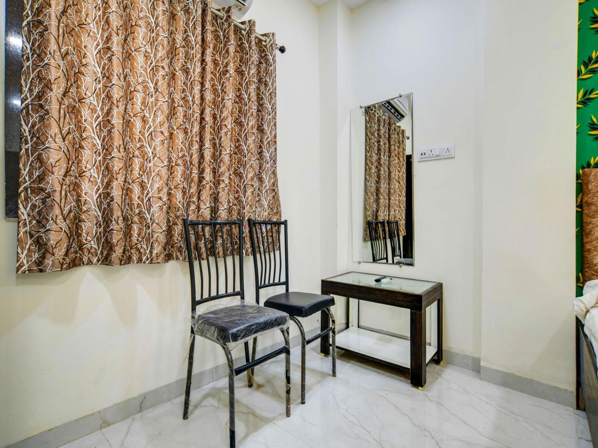 Hotel Dev Shree 3*
