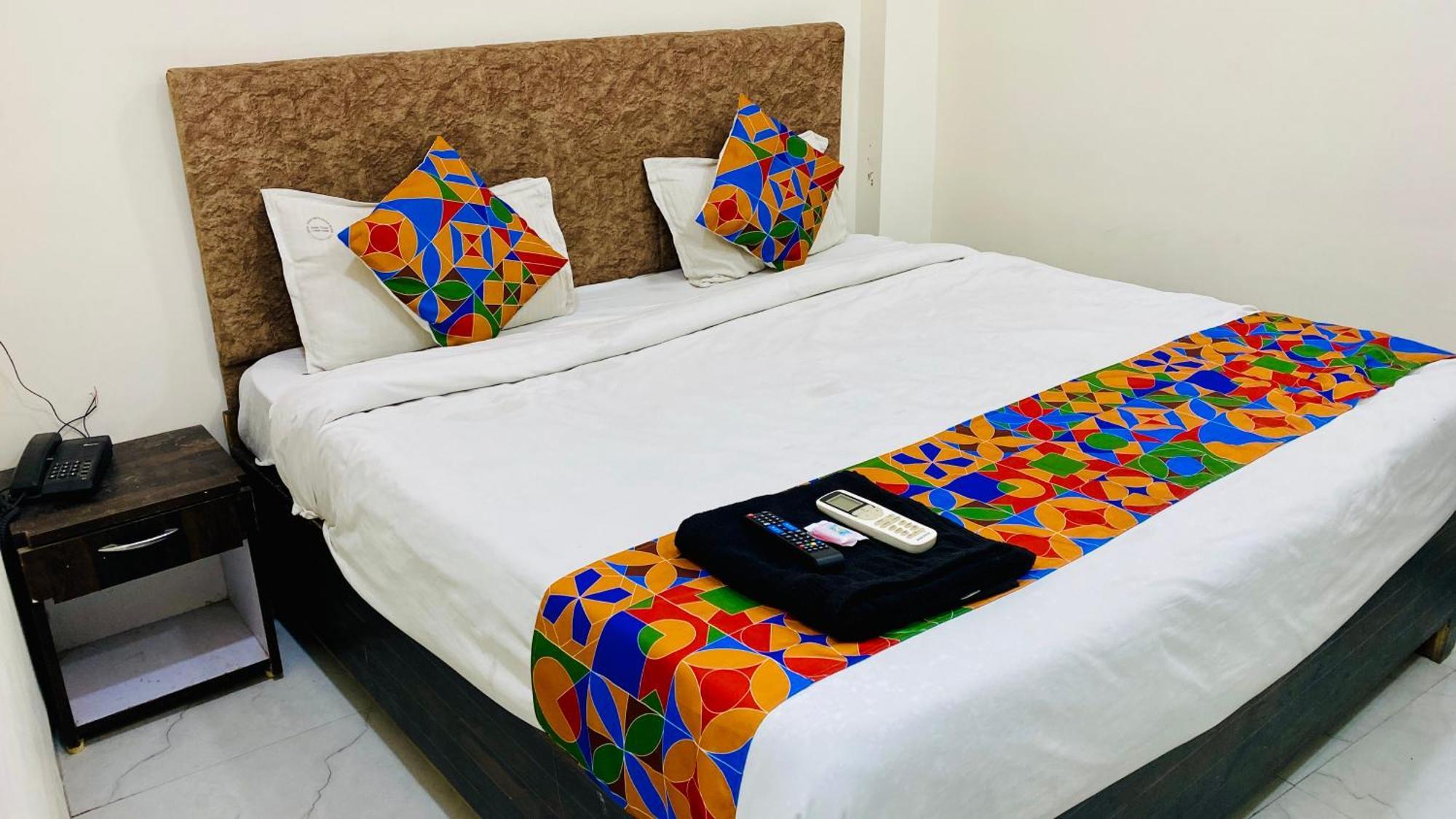 Dev Shree Hotel