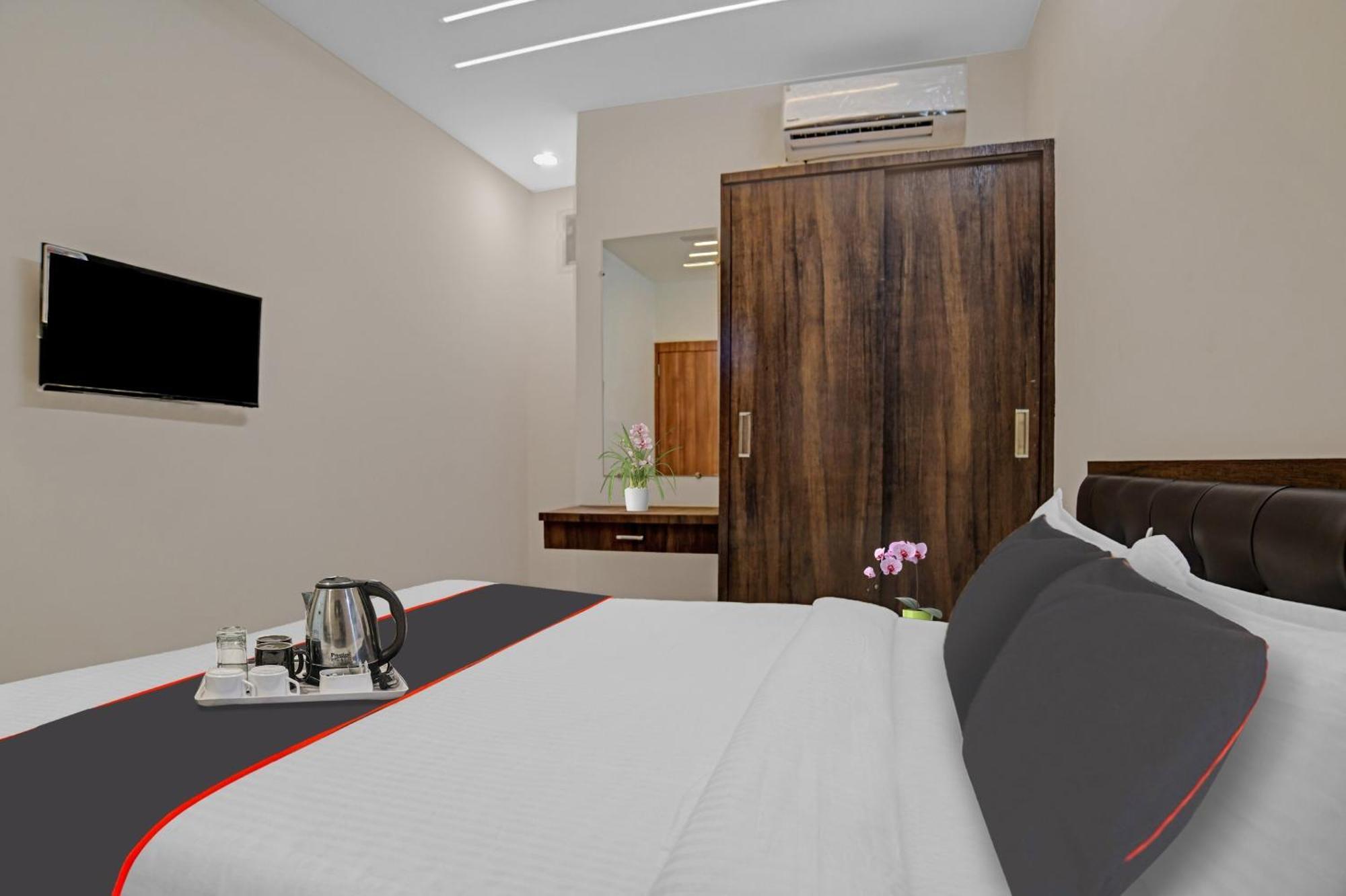 Collection O Riddhi Siddhi Hotel Indore