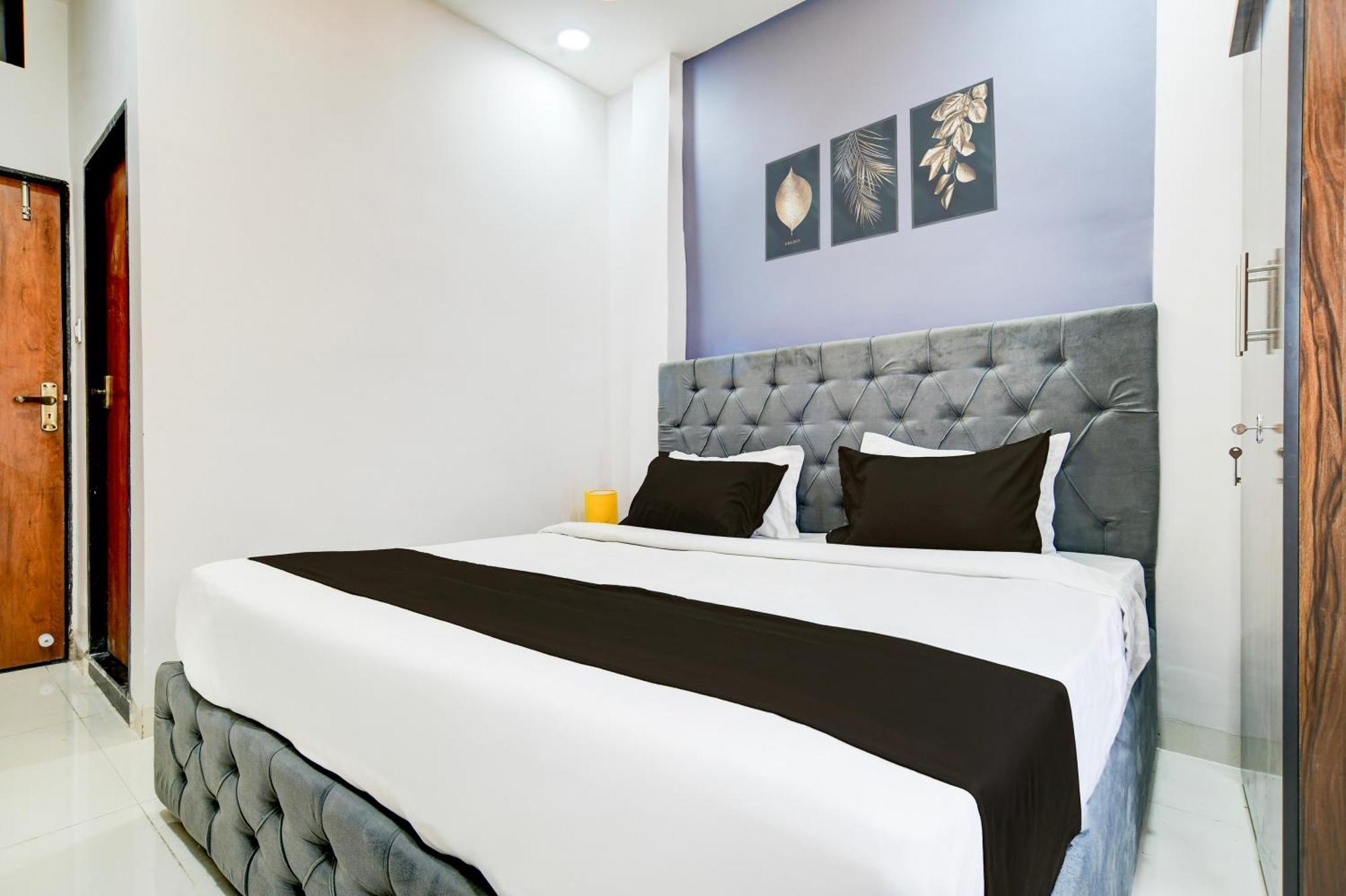 Super O D.v Near Medanta Hospital Hotel 3*