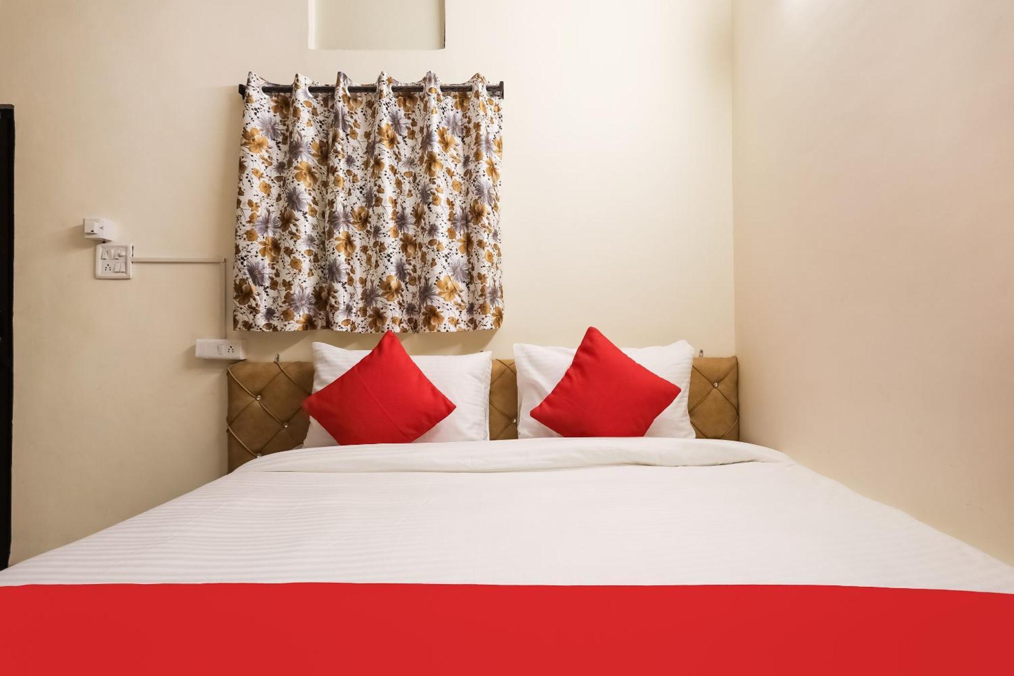 Hotel O Aashirwad