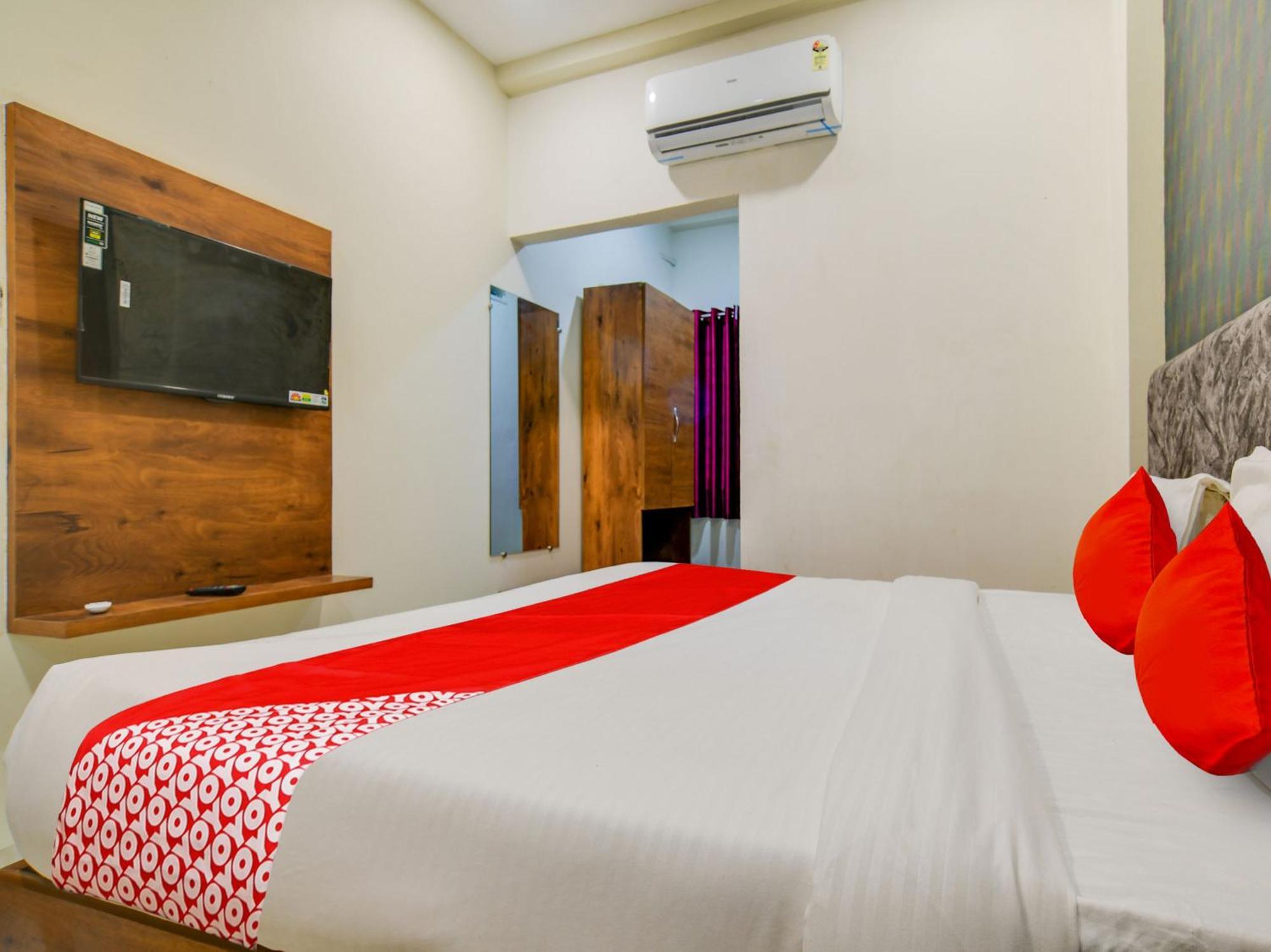 O Rudra Hotel 3*