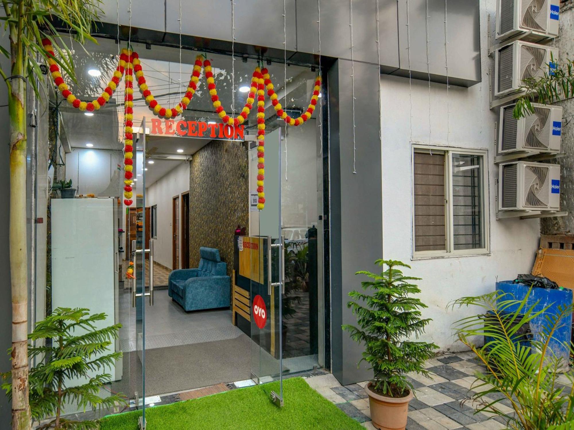 Hotel O Rudra 3*