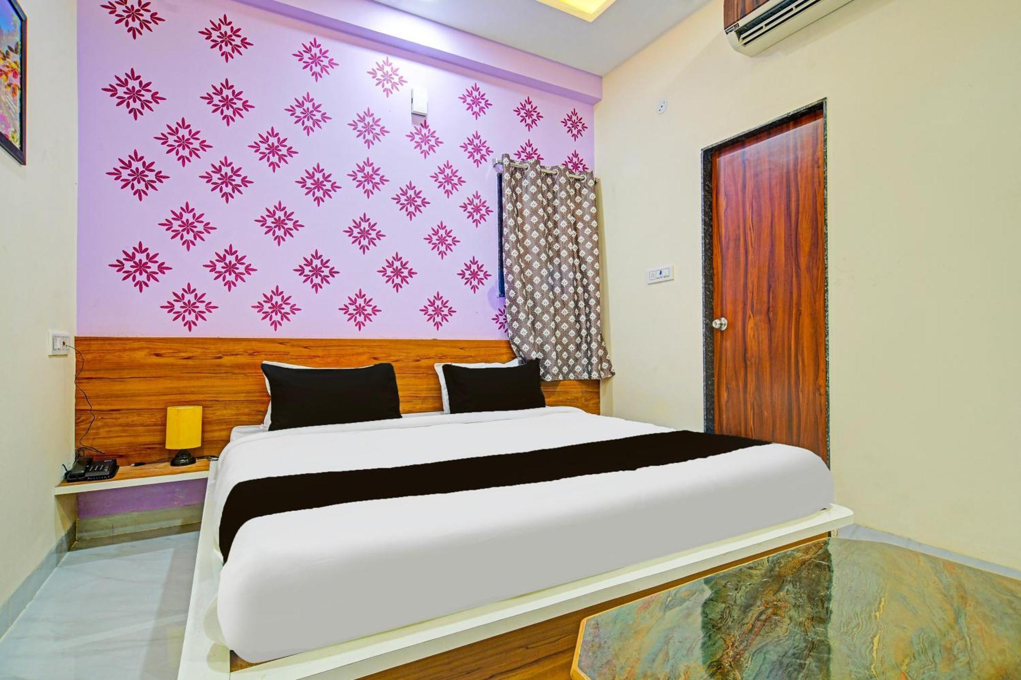 Hotel O Chirag Indore