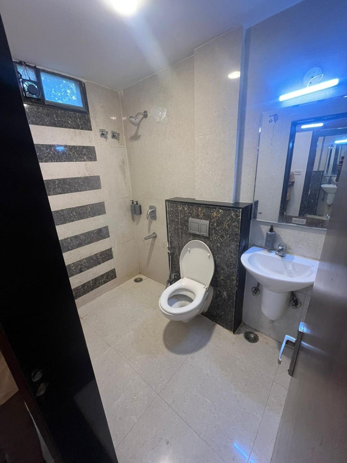 Prashant Hotel 2*
