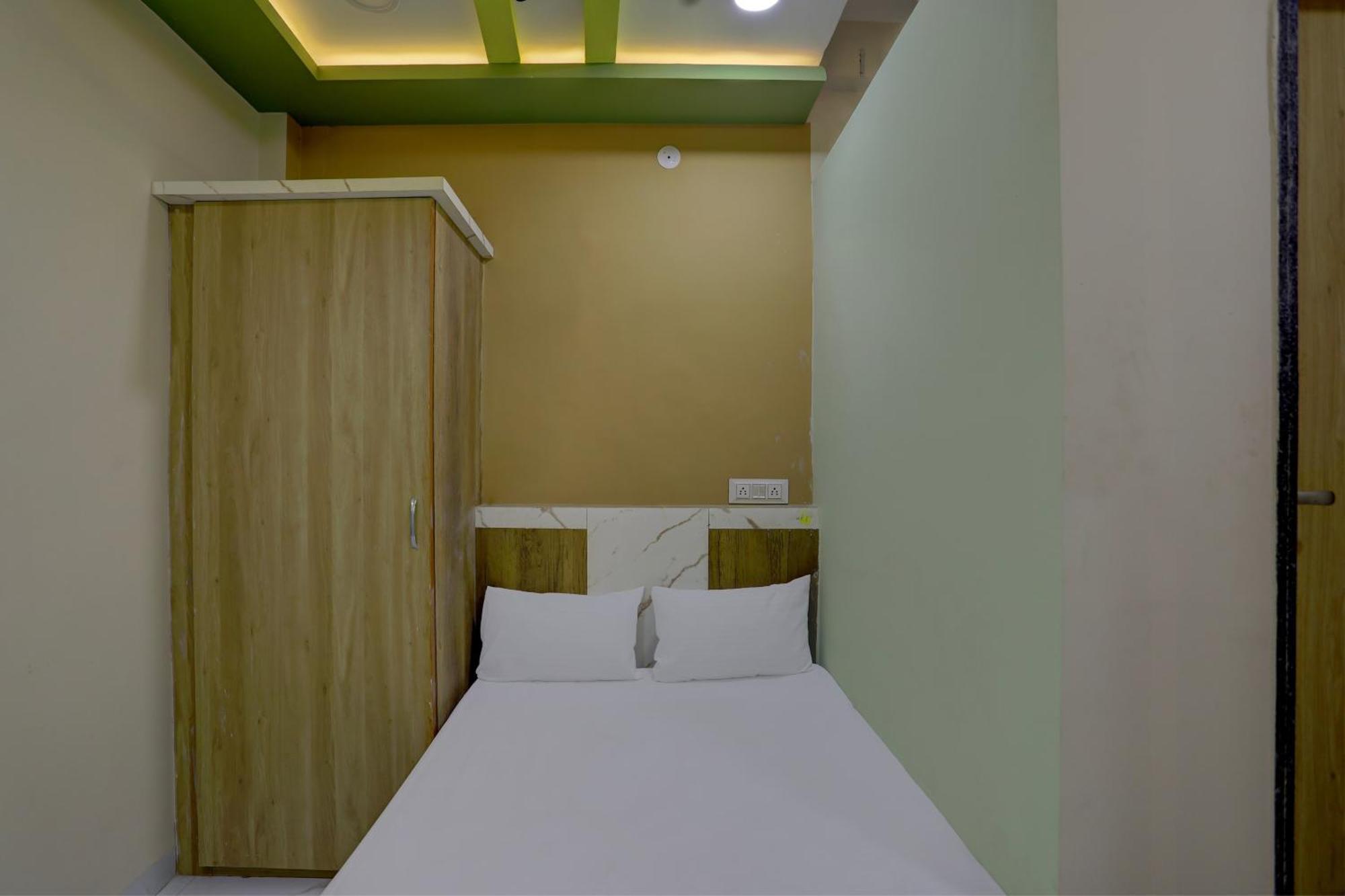 Spot On Ronak Place 3* Indore