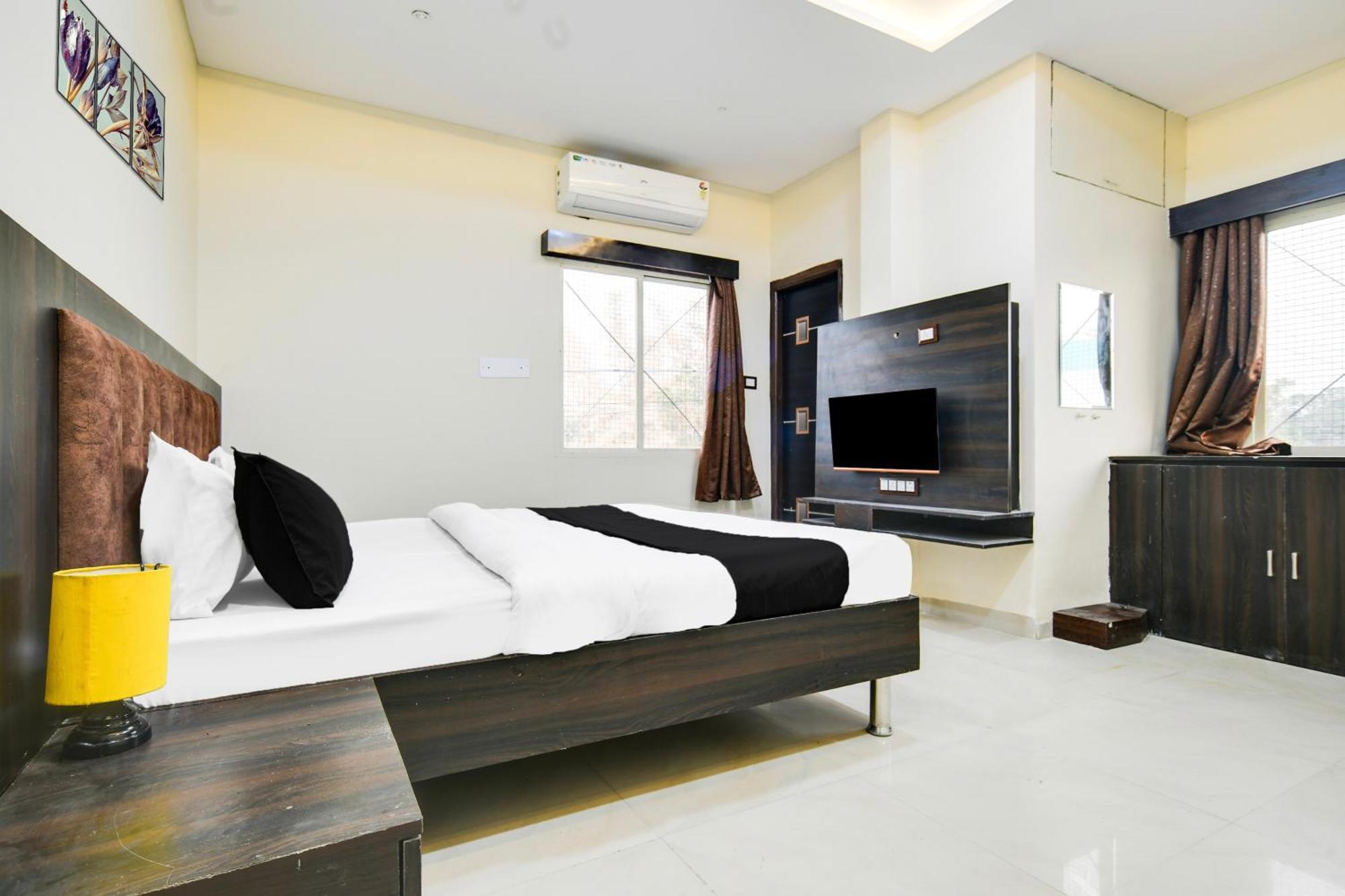 O Golden Valley Hotel