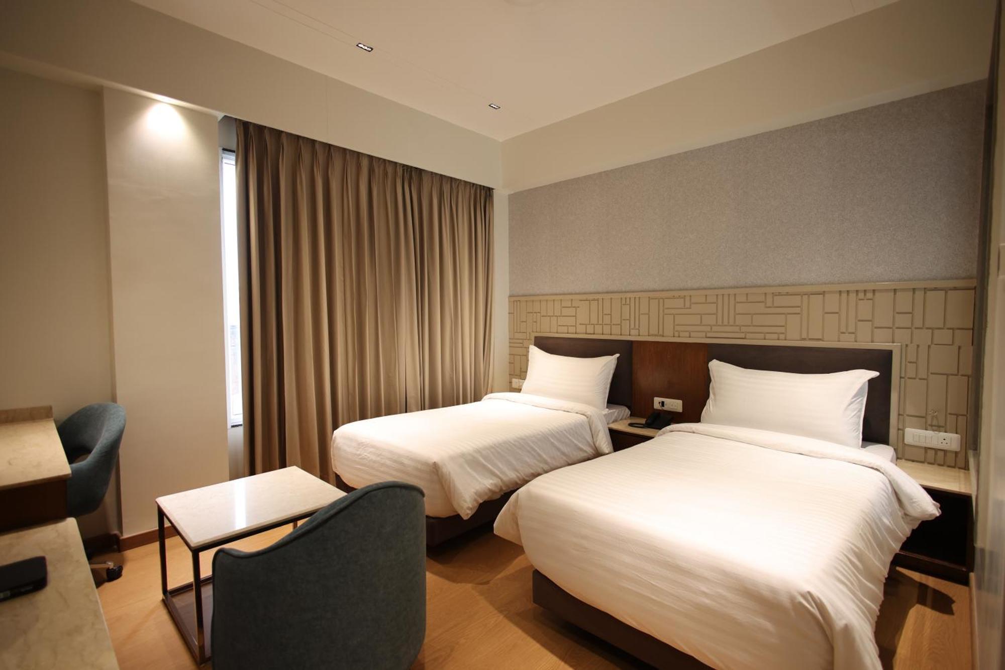 Abhinandanam Hotel
