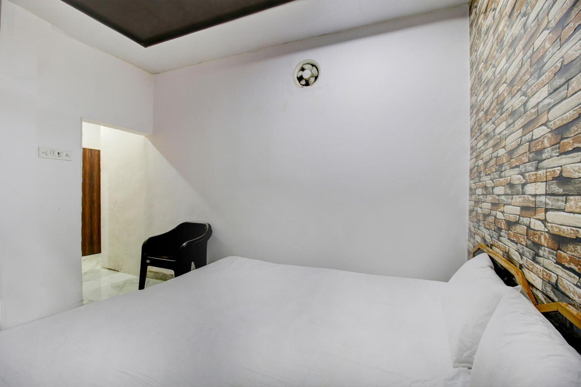 O Satyam Shree Hotel Indore