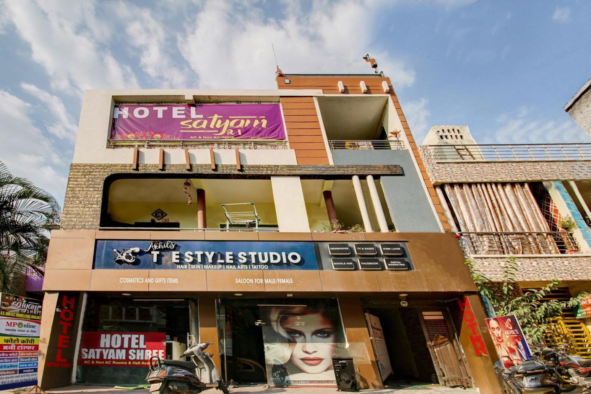 O Satyam Shree Hotel Indore