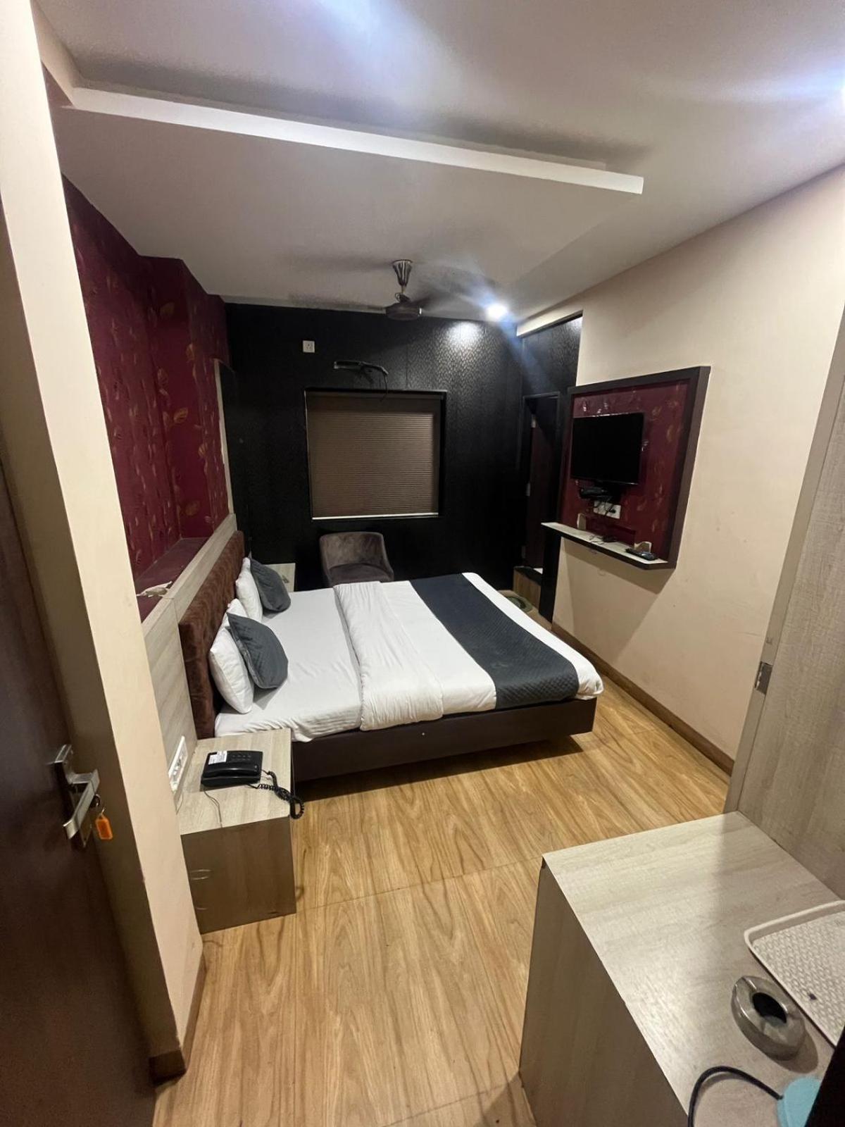 Prashant Hotel