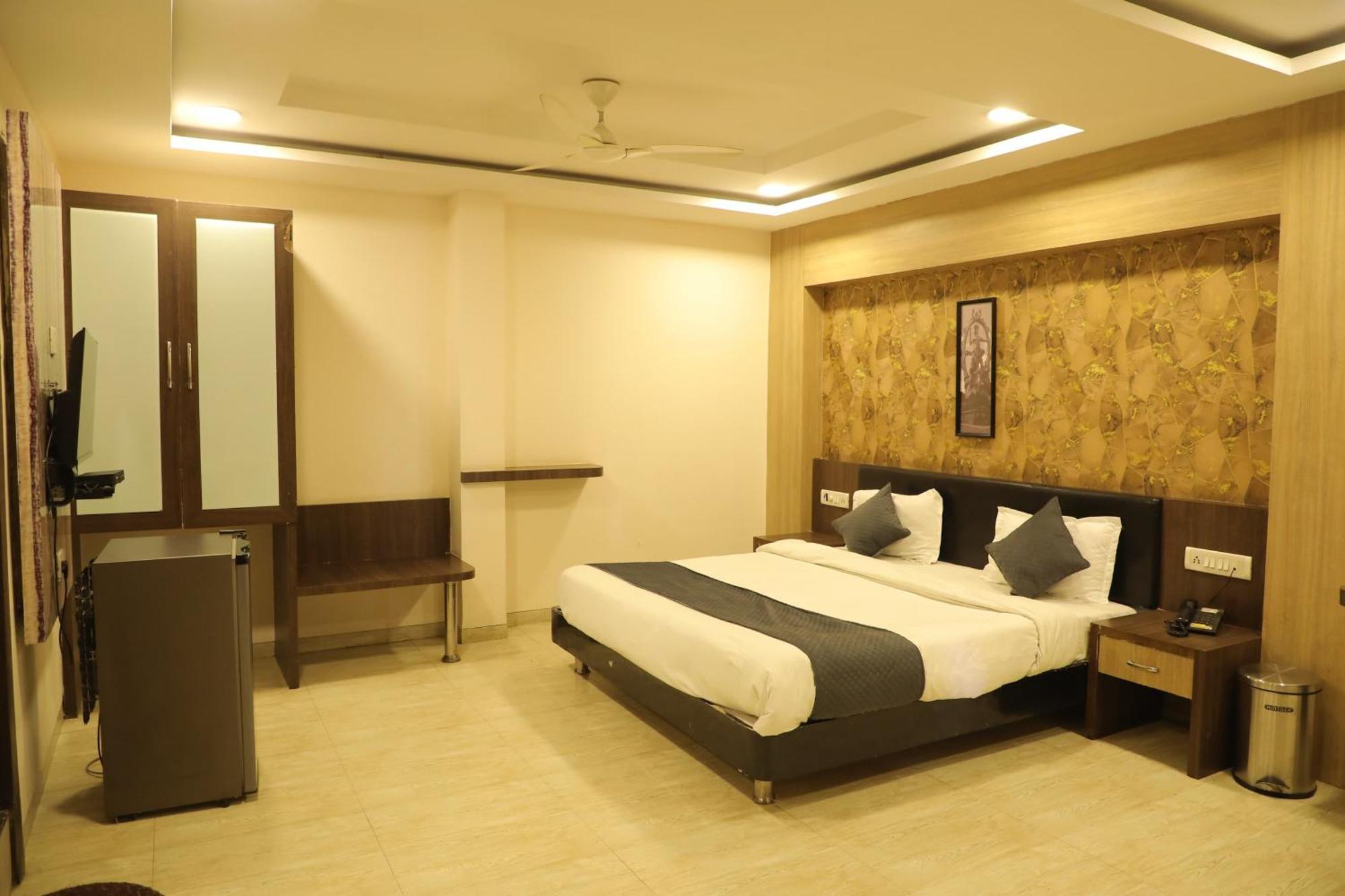 Prashant Hotel 2*