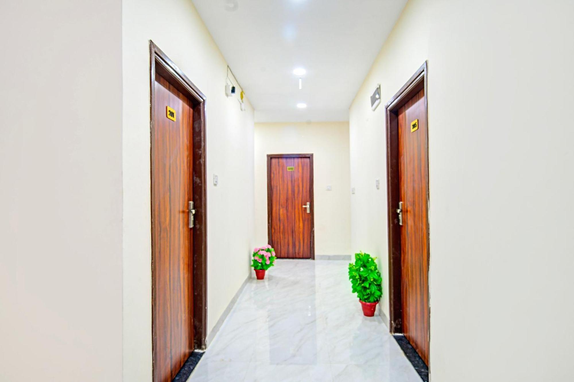 Hotel O Chirag