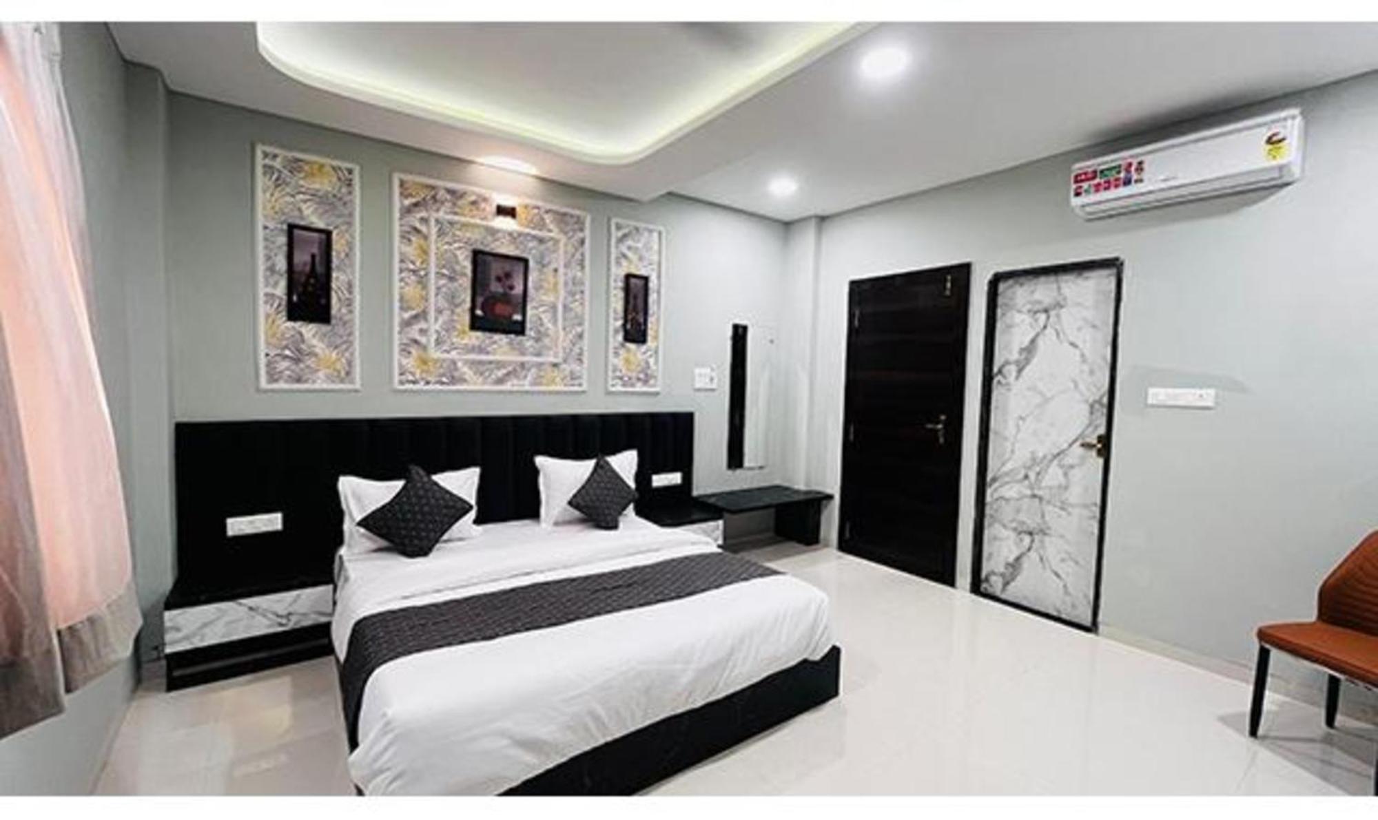 Hotel Fabhotel Rk 3*