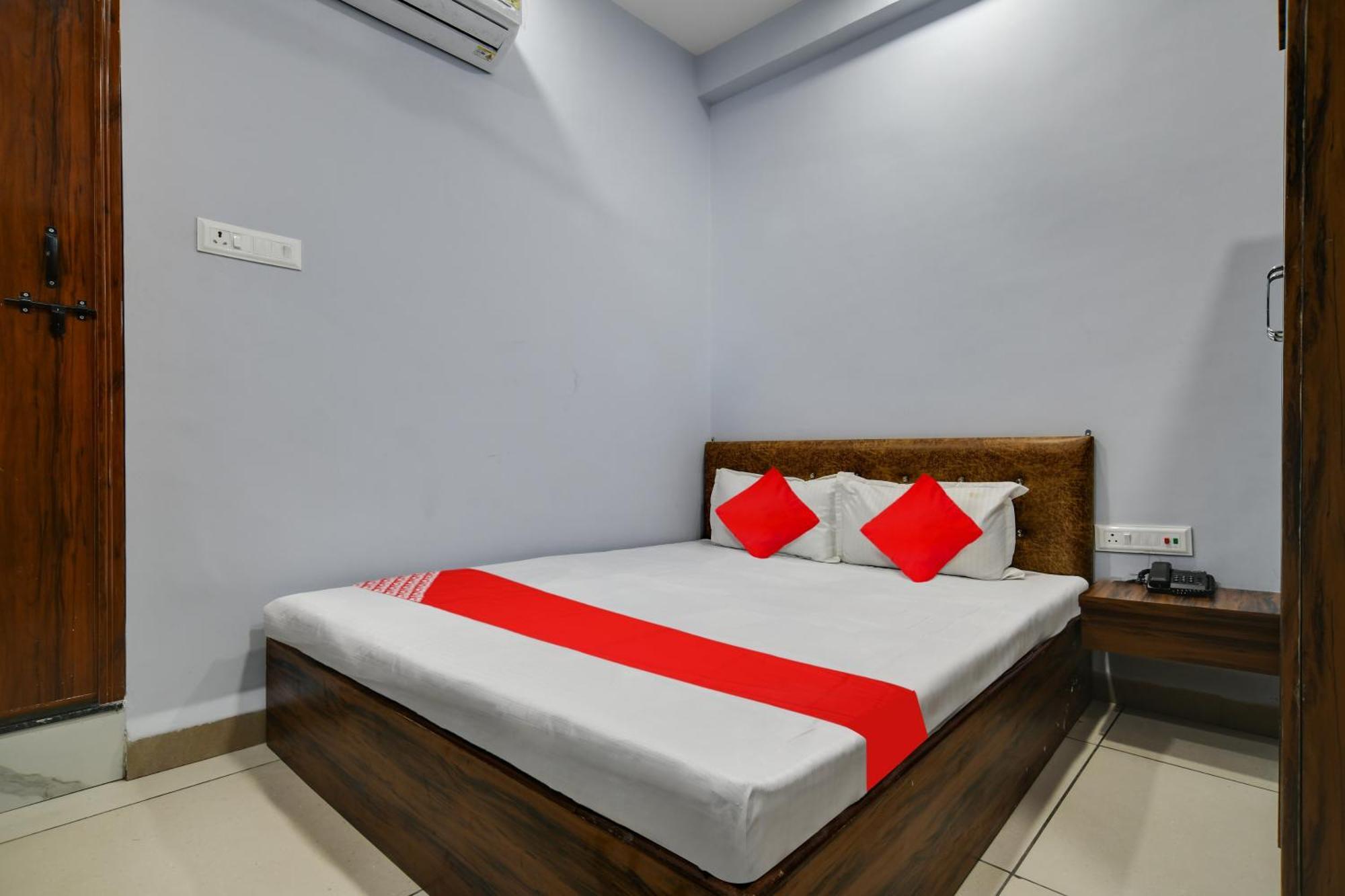 Hotel O Super Corridor 3*