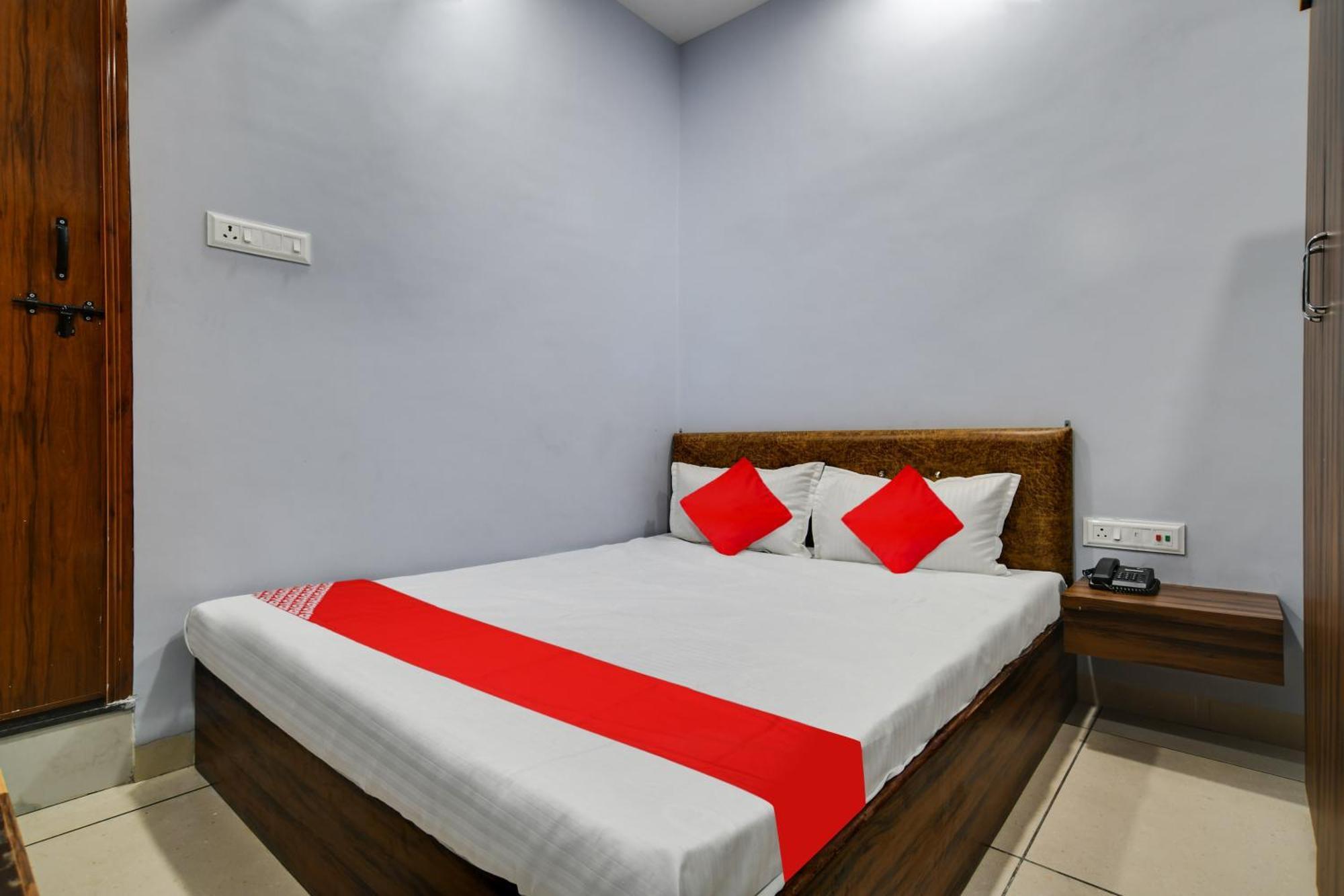 Hotel O Super Corridor Indore