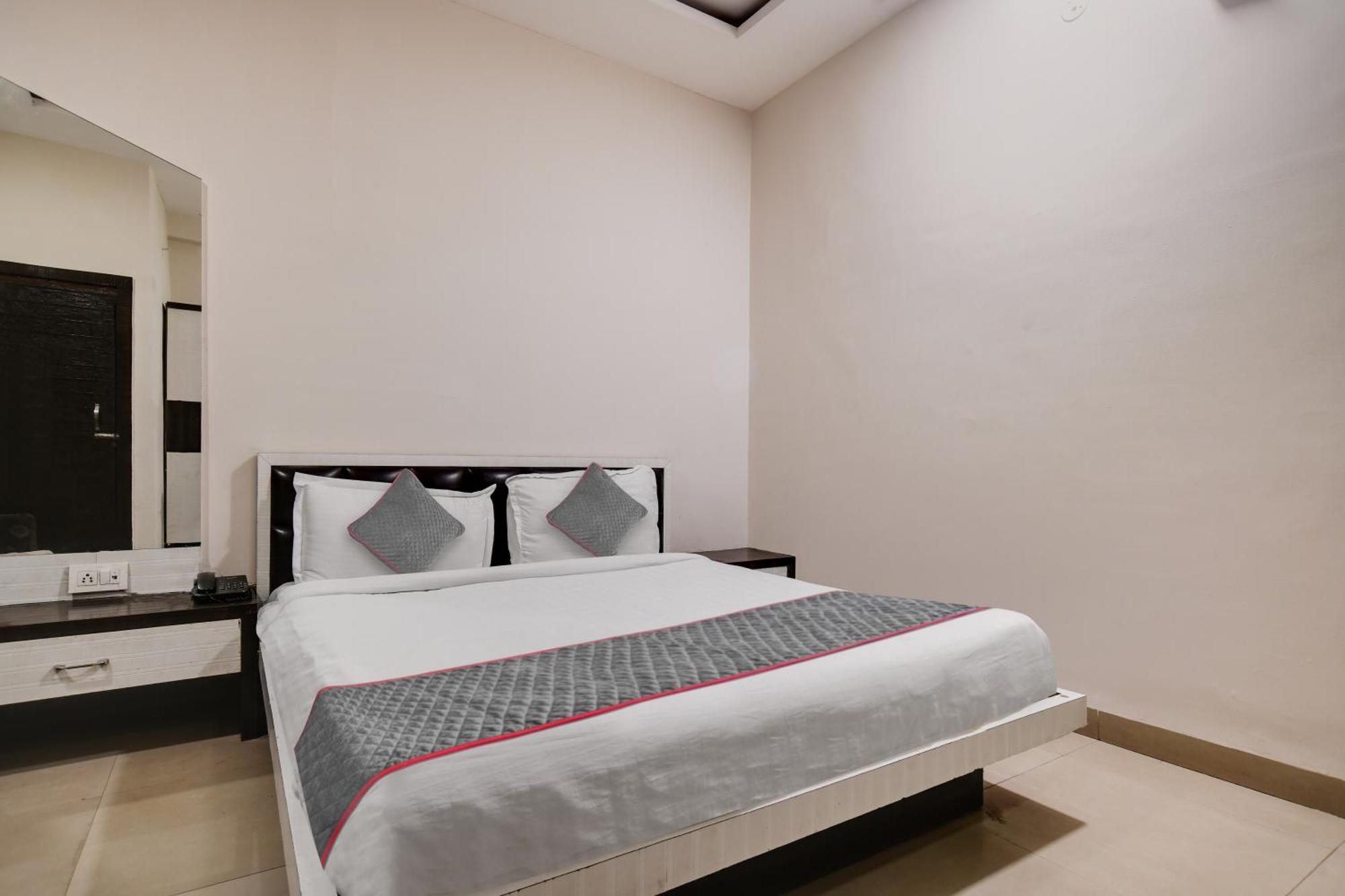 Hotel Townhouse Prime 4*