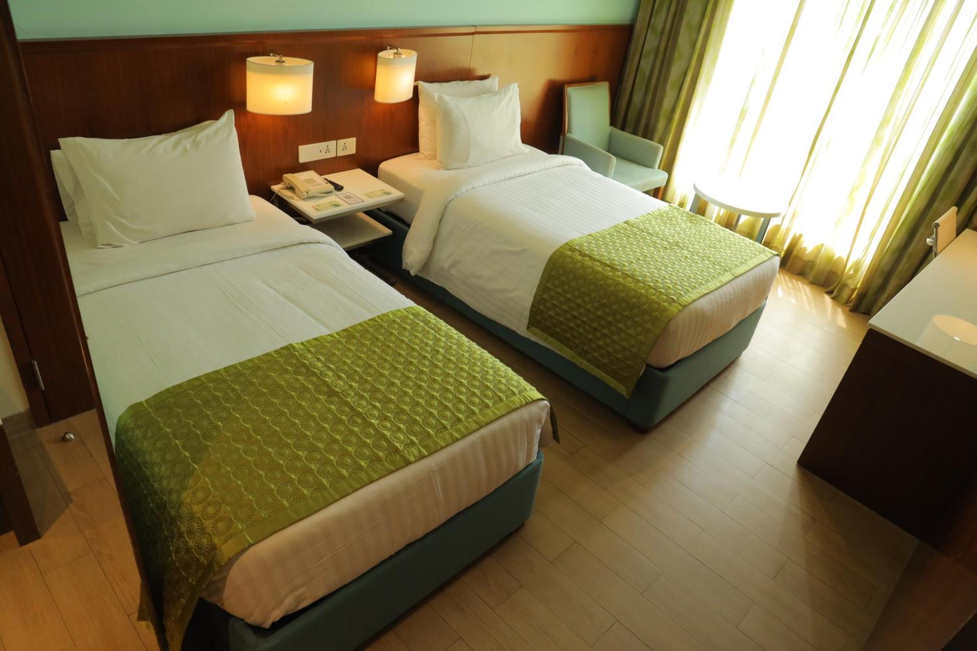Hotel Fairfield By Marriott Indore