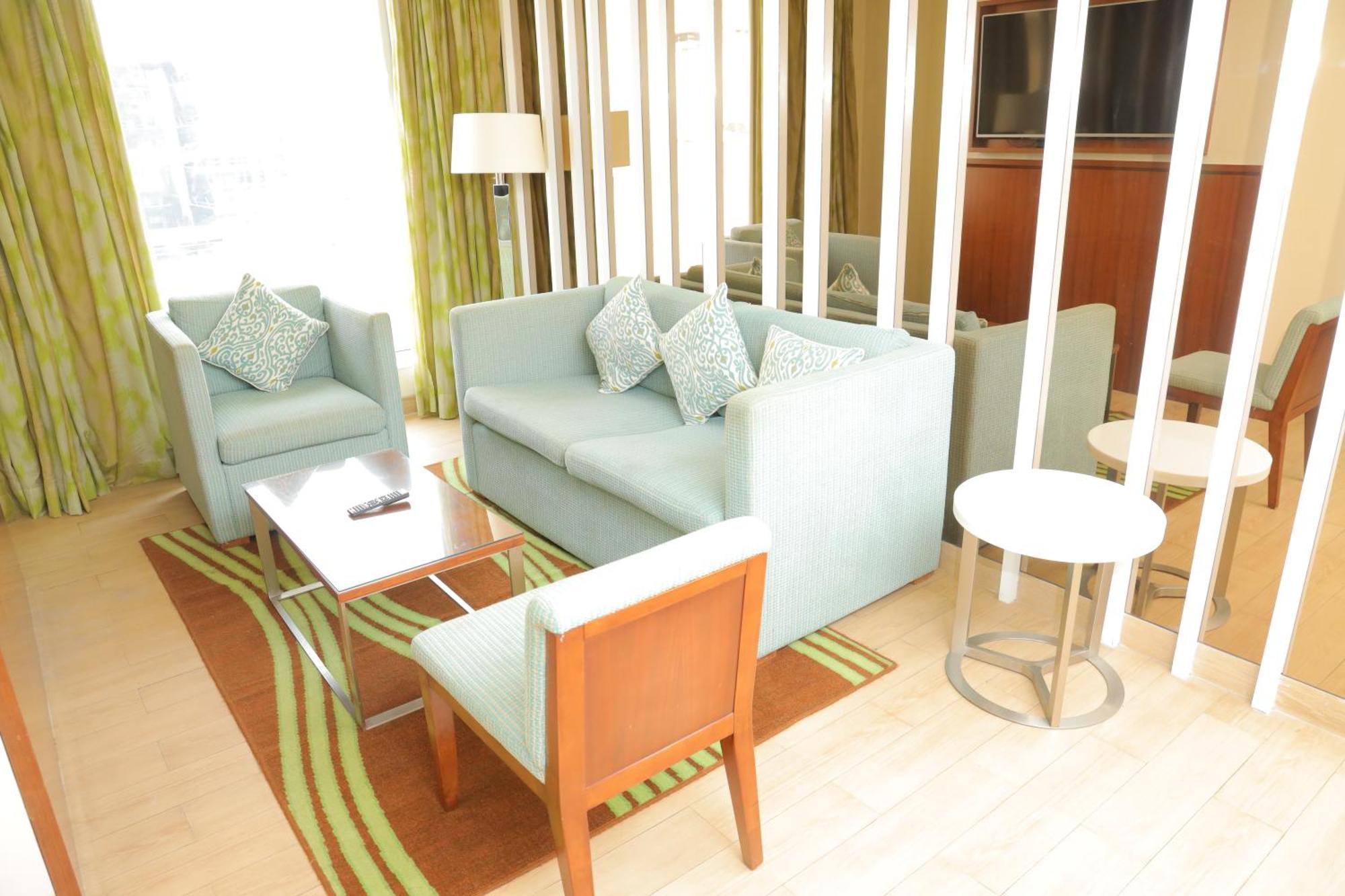 Hotel Fairfield By Marriott Indore