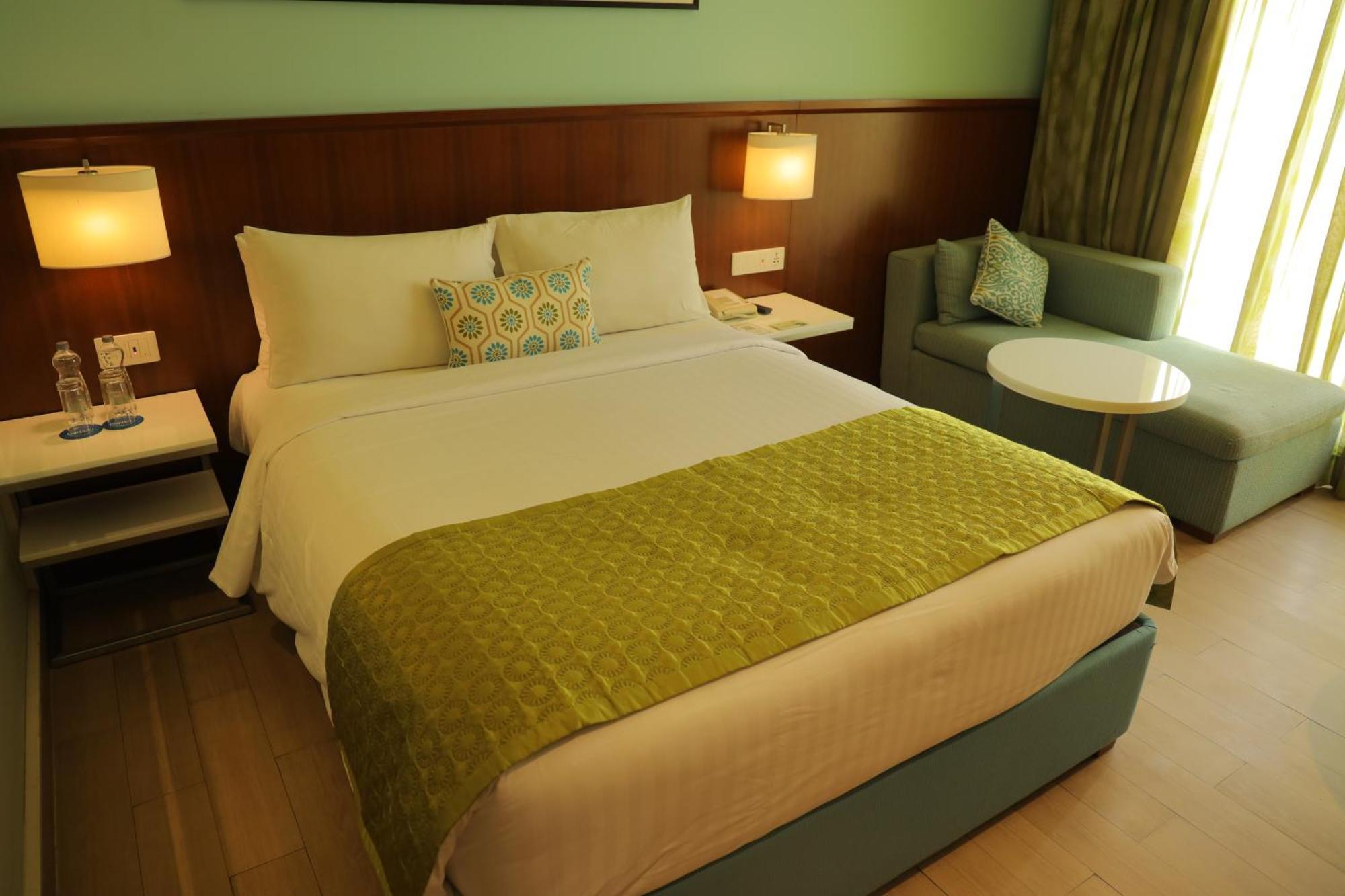 Hotel Fairfield By Marriott Indore
