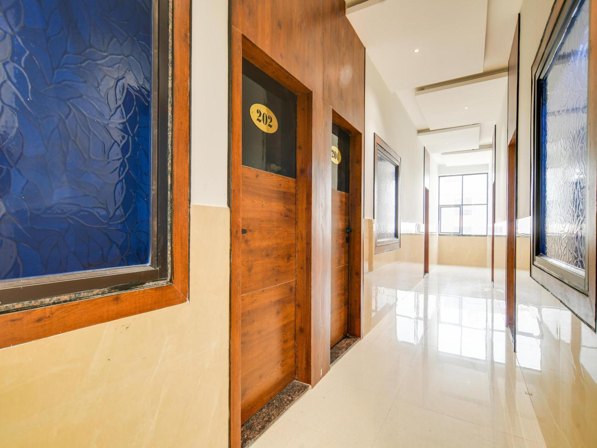 O Ashiyana Hotel 3*
