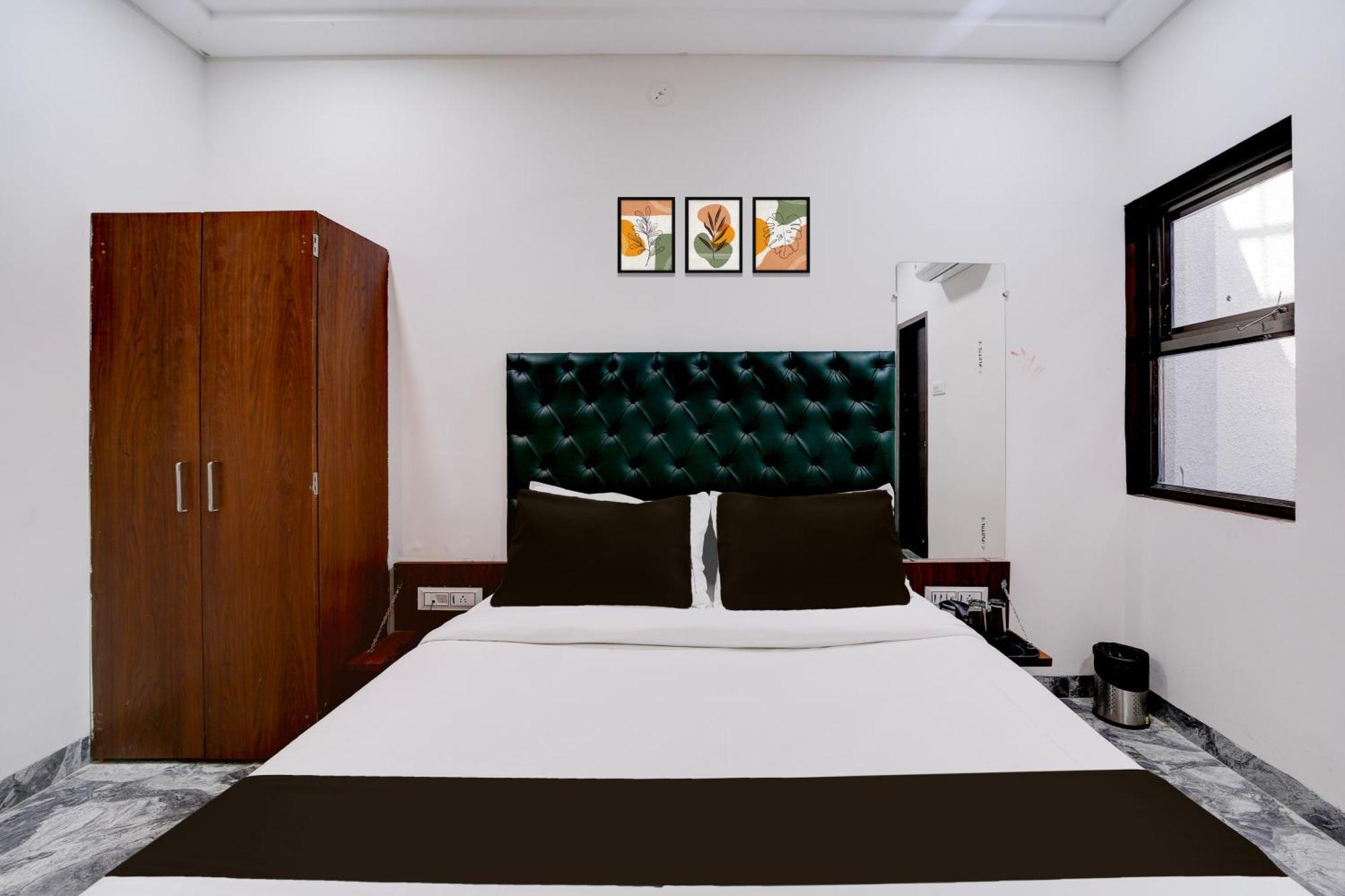 O Kamari Hotel *