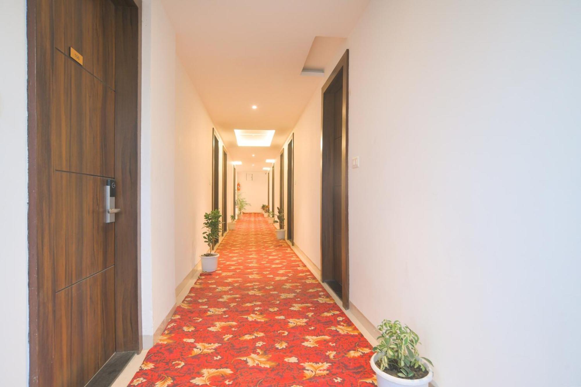 O Rudraksh Hotel