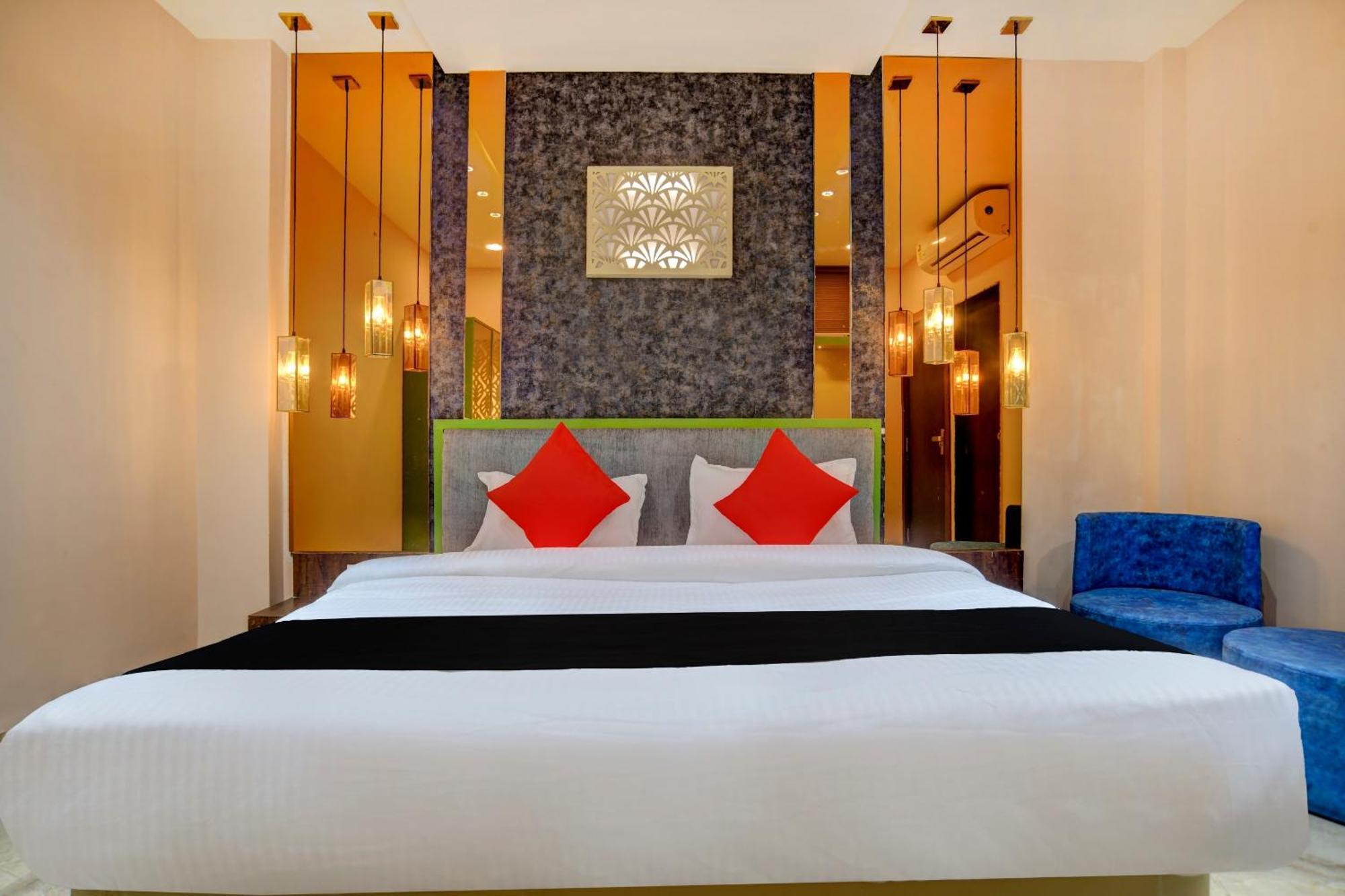 Hotel Super Capital O Abri Krishna