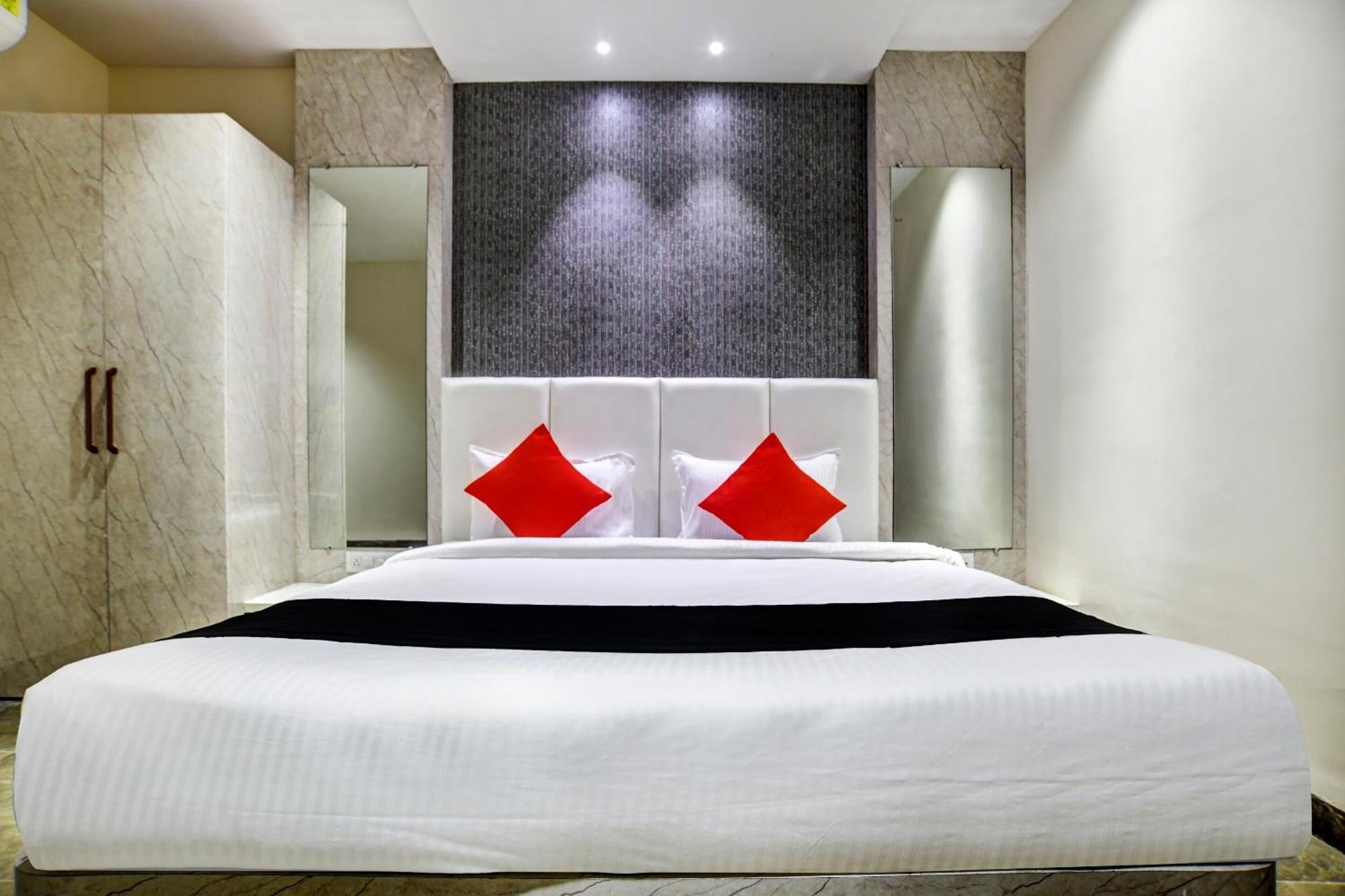 Super Capital O Abri Krishna Hotel Indore
