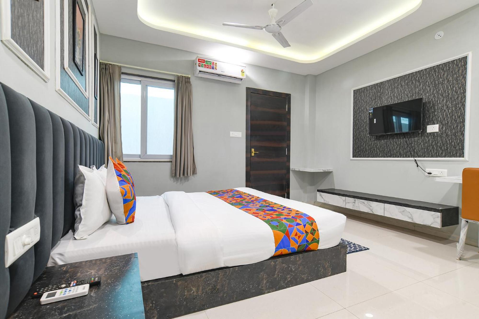 Fabhotel Rk Hotel 3*
