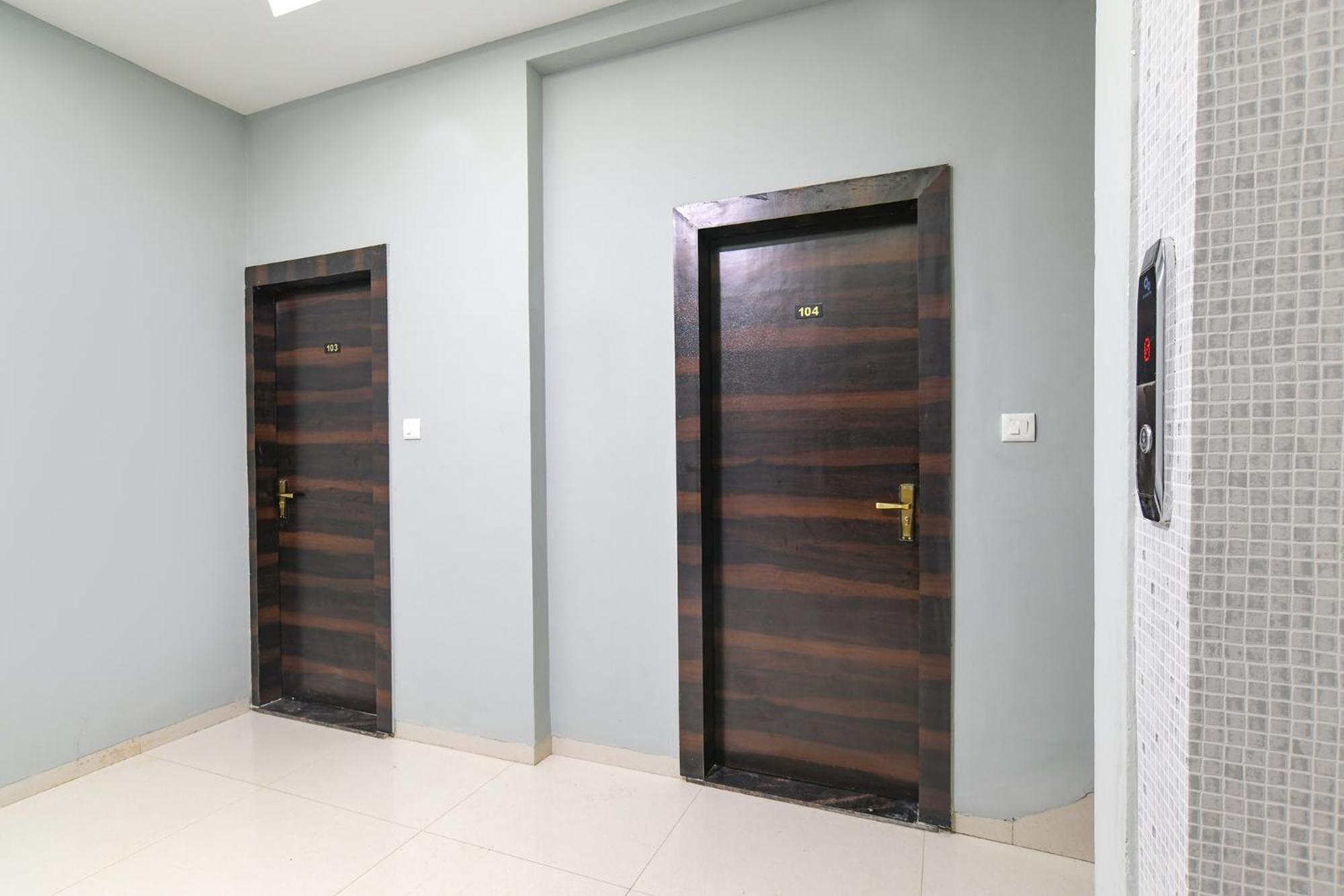 Hotel Fabhotel Rk 3*
