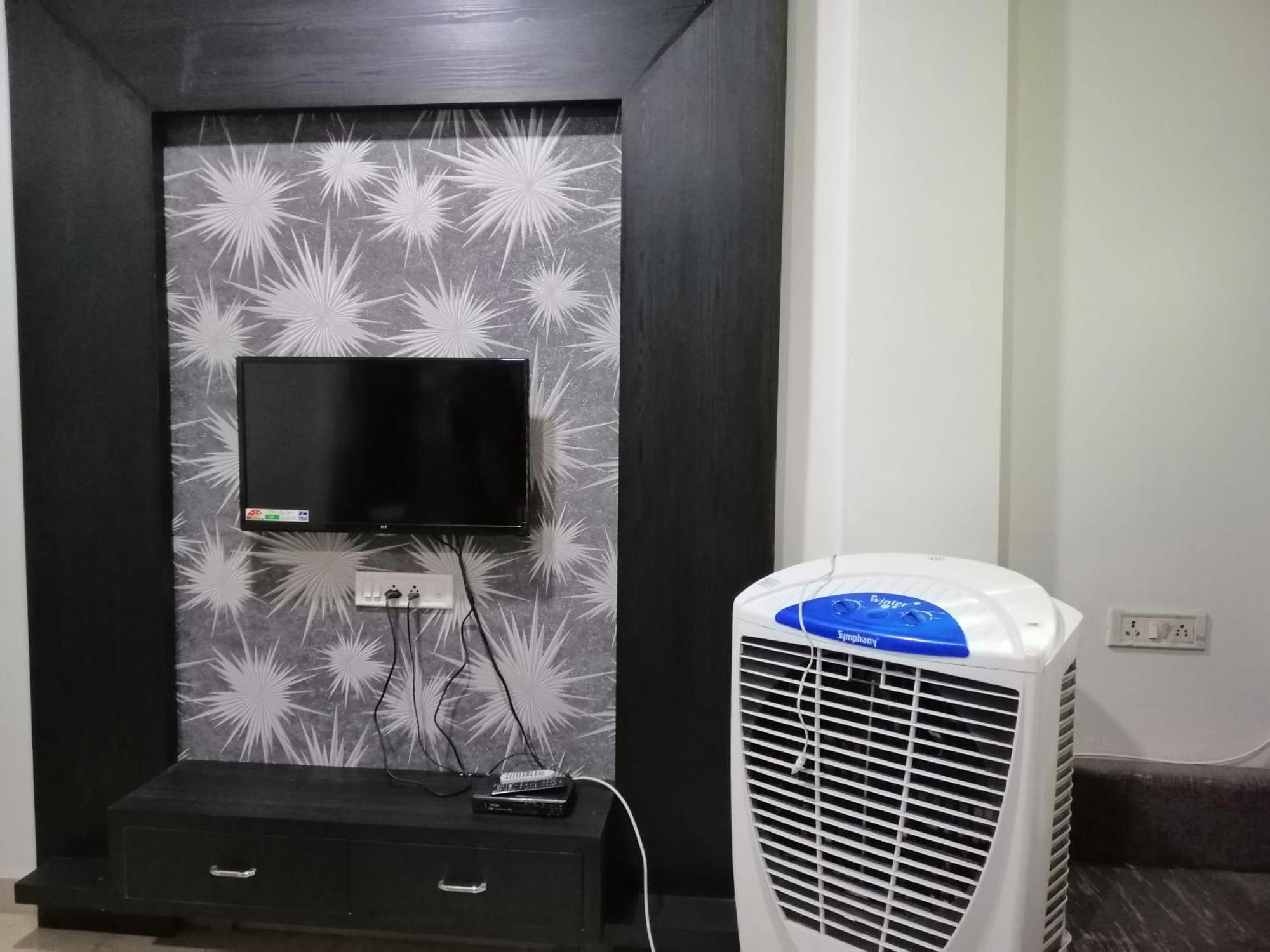 Ashta Lakshmi Tourist Guest house *