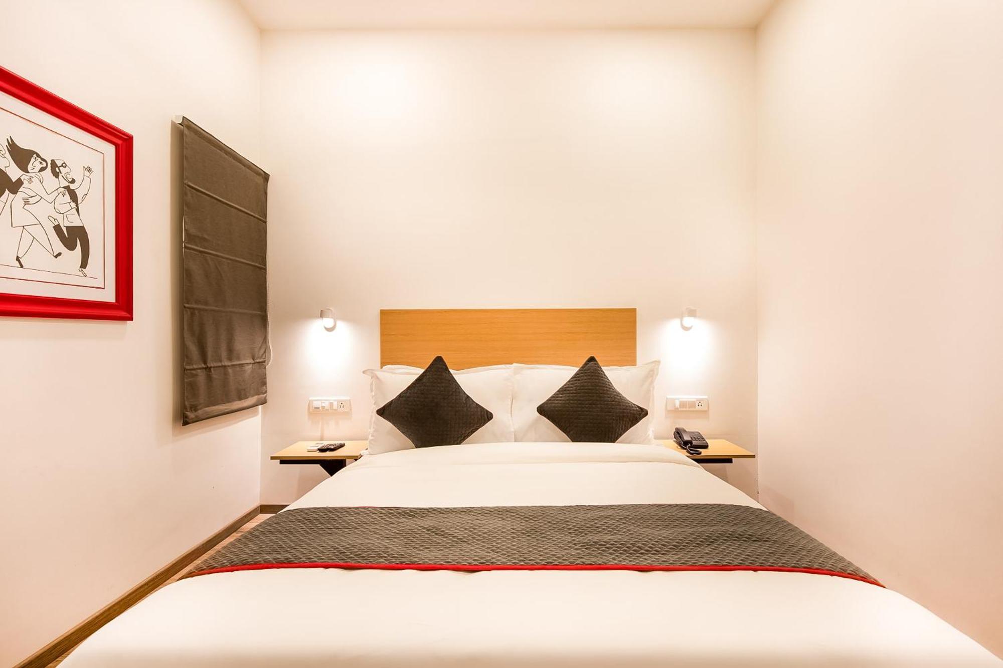Hotel Townhouse Pipliyahana Square Indore