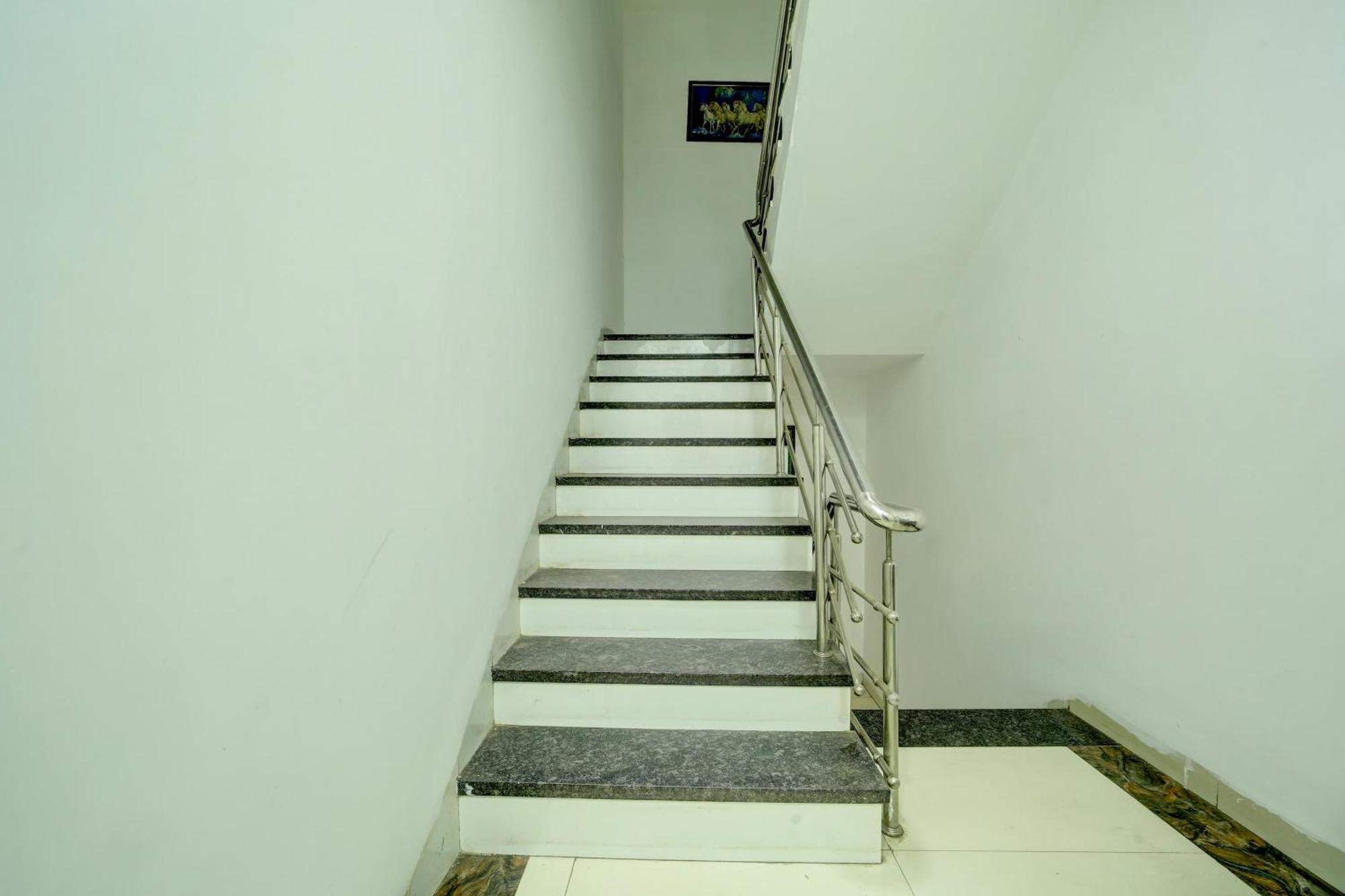 Hotel Collection O Passport Office Formerly Rudraksh Indore