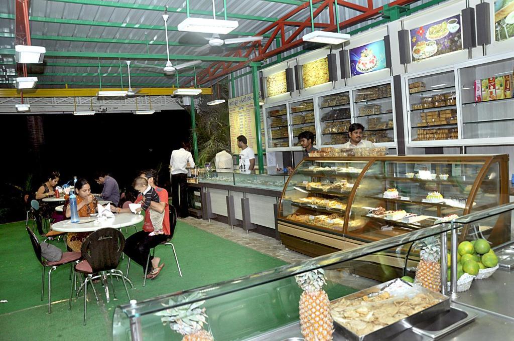 Apna Palace Hotel 3*