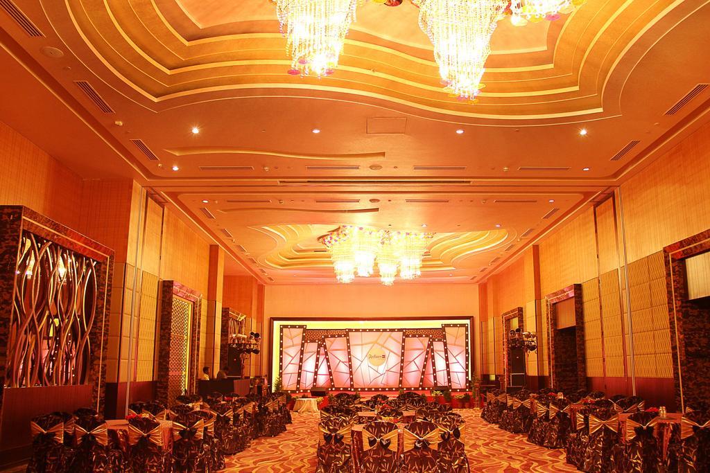 Hotel Radisson Blu Hotel, Indore