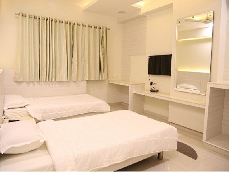 Somdeep Palace 3*