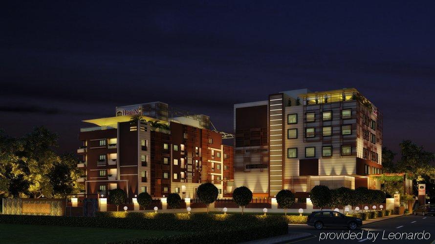 Western O2 Hotel 4*