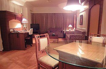Crown Palace Hotel 3*