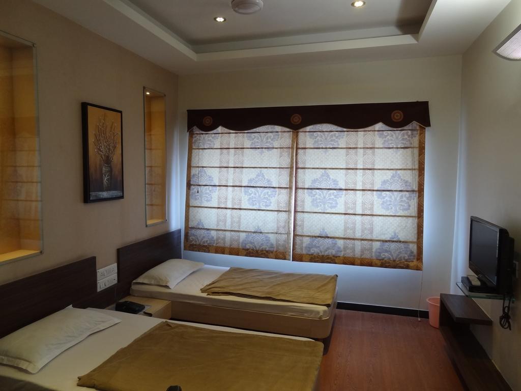 Hotel Purva Indore