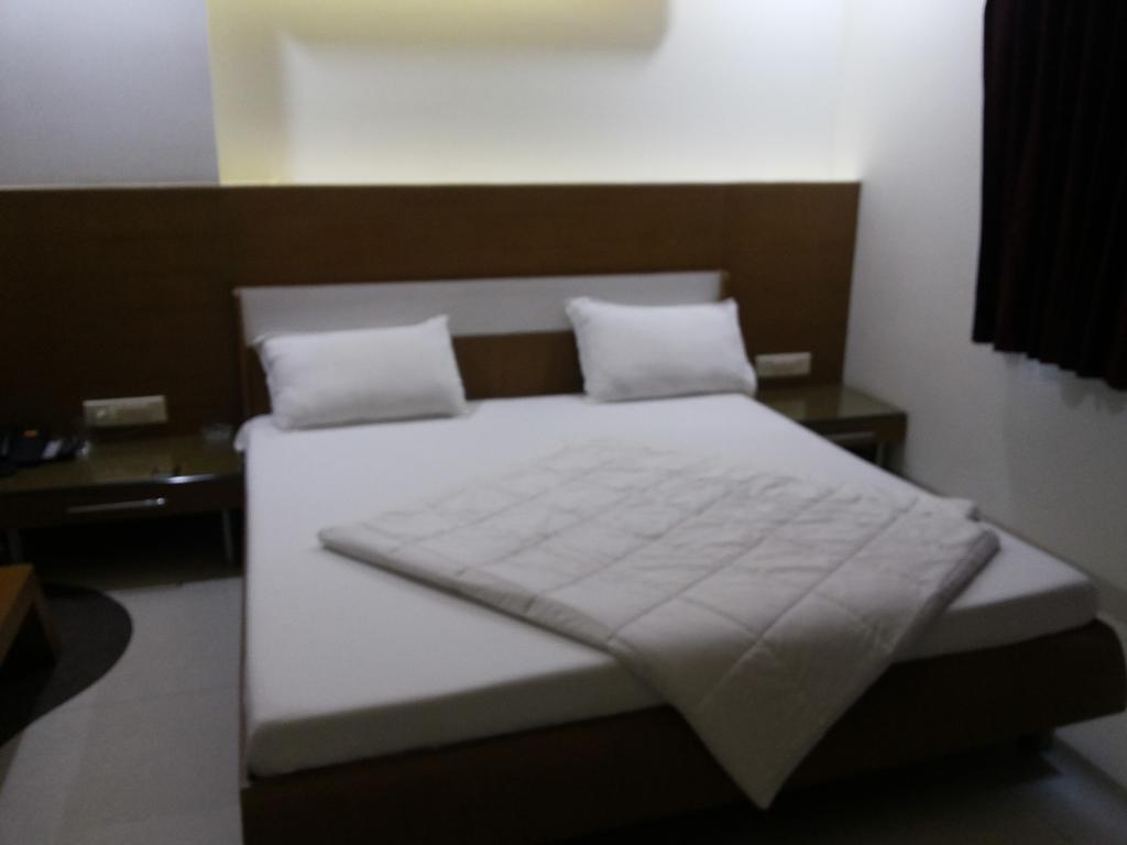 Somdeep Palace Hotel