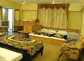 Hotel Infiniti And