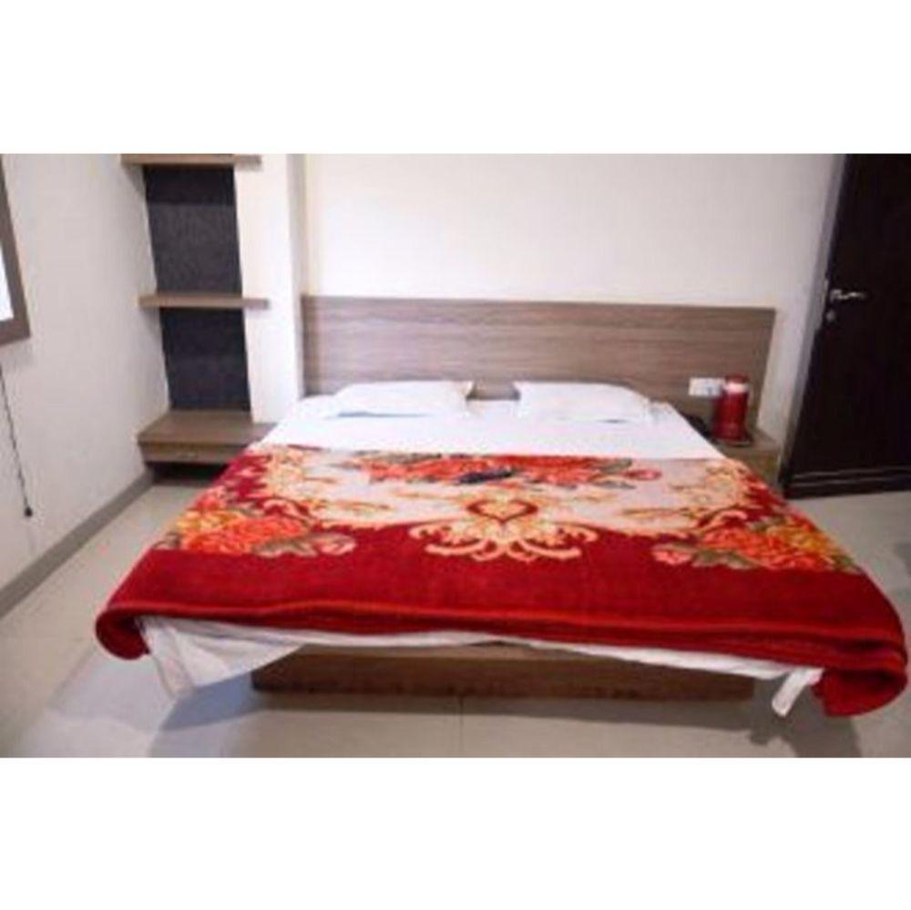 Hotel Vista At Bapu Gandhi Nagar