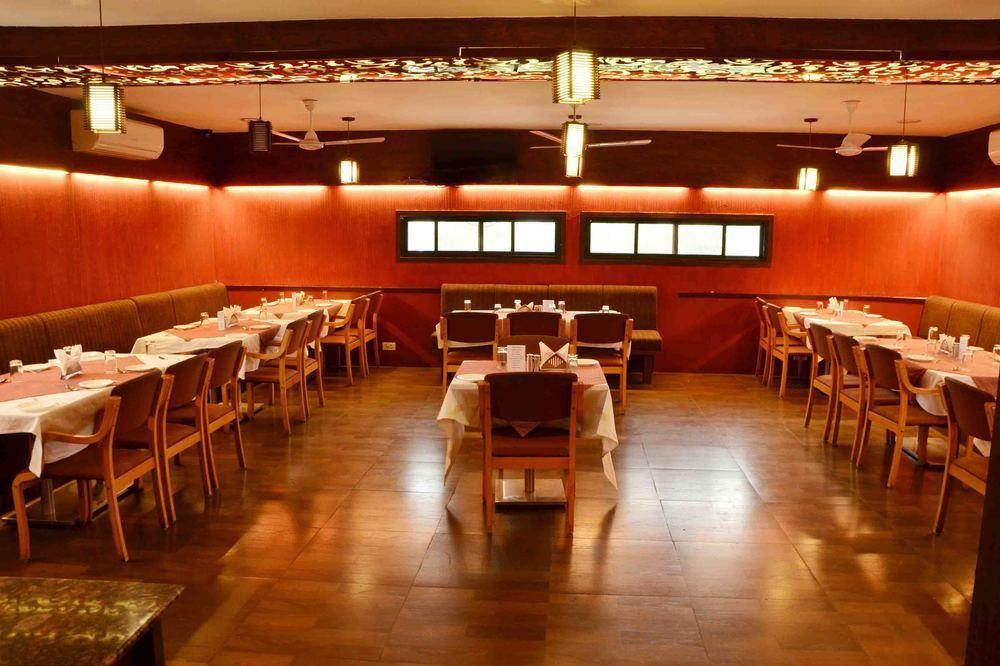Oyo Bhawarkuan Square 3* Indore