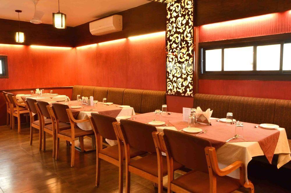 Oyo Bhawarkuan Square 3*