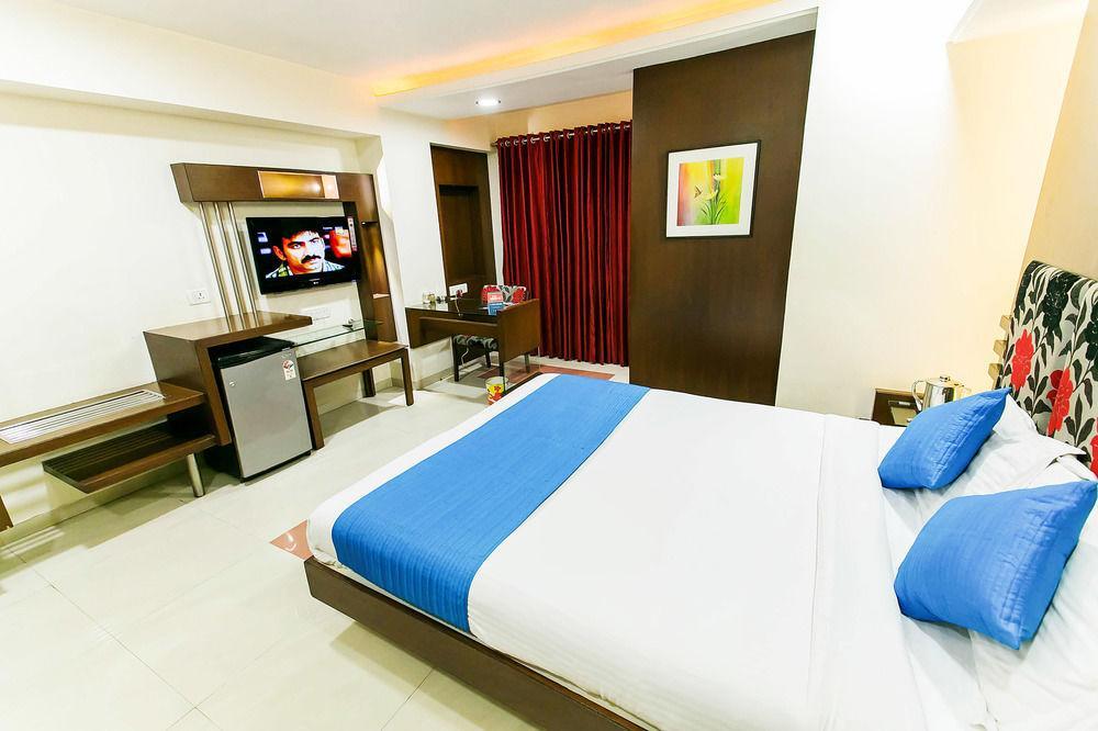 Fabhotel Amrit Residency