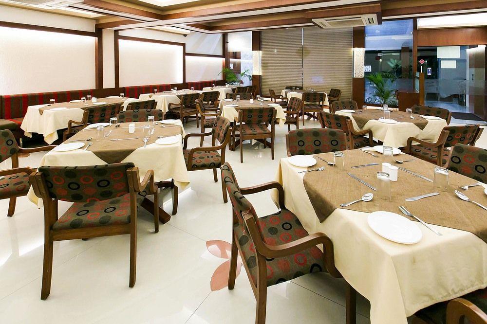 Hotel Fabhotel Amrit Residency 3*