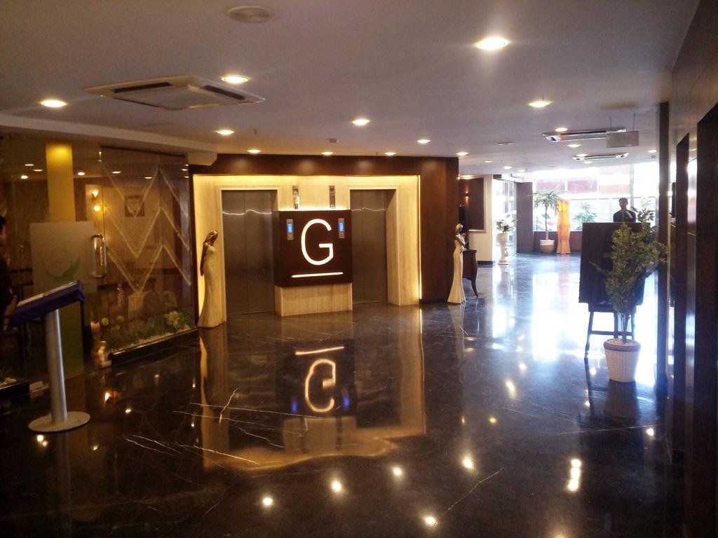 Western O2 Hotel 4*