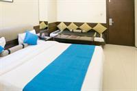 Zo Vijay Nagar Meghdoot Garden Hotel