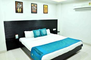 Hotel Oyo Rasoma Circle 3*